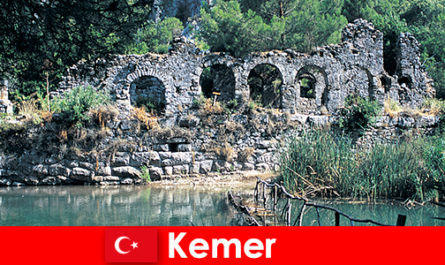 Ο Κεμέρ εκπροσωπεί το ευρωπαϊκό τμήμα της Τουρκίας
