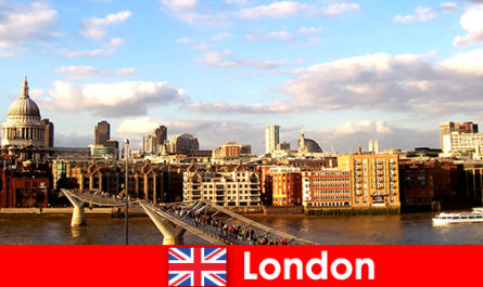 Δραστηριότητες αναψυχής για τους τουρίστες στην πόλη του Λονδίνου της Αγγλίας