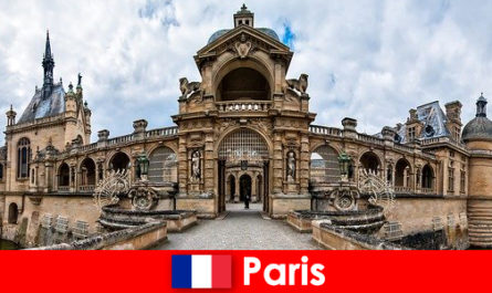 Αξιοθέατα και ενδιαφέροντα μέρη στο Παρίσι για τους λάτρεις της τέχνης και ιστορίες