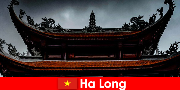 Χα Λονγκ ονομάζεται μια πόλη του πολιτισμού μεταξύ των ξένων