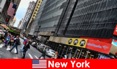 Τα γλυπτά walk-in είναι ανάμεσα στα νέα αξιοθέατα της Νέας Υόρκης