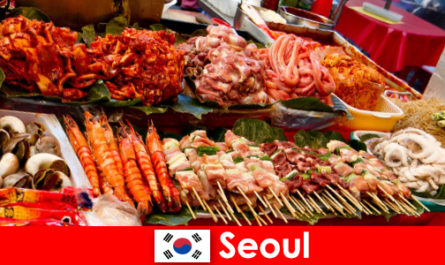 Σεούλ επίσης διάσημη μεταξύ των ταξιδιωτών για το νόστιμο και δημιουργικό φαγητό του δρόμου