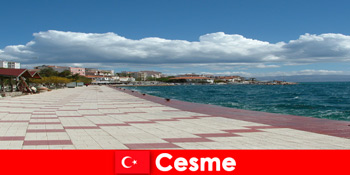 Οι καρτ ποστάλ γίνονται μια εμπειρία για ξένους επισκέπτες στο Cesme Της Τουρκίας