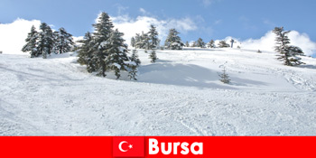 Χειμερινό ταξίδι για οικογένειες στο μεγαλύτερο χιονοδρομικό κέντρο της Προύσας της Τουρκίας