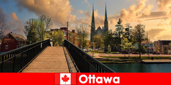 Κλείστε φθηνά μέρη για να μείνετε νωρίς στην Οτάβα καναδάς