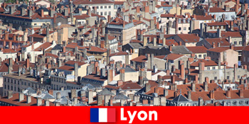 Τοπικές λιχουδιές στη Λυών της Γαλλίας προσκαλούν τους ερωτευμένους τουρίστες να απολαύσουν