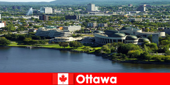 Πολιτιστικά σπίτια και τα πιο δημοφιλή εστιατόρια είναι ο προορισμός για τους επισκέπτες στην Οτάβα του Καναδά