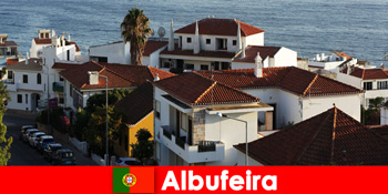 Δημοφιλής προορισμός διακοπών στην Ευρώπη είναι Albufeira στο Πορτογαλία για κάθε τουρίστα