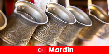 Ψώνια και φαγητό σε ανατολίτικες αγορές στο Mardin Τουρκία