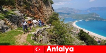 Απολαύστε περιπάτους στη φύση με καταπράσινα δάση και υπέροχη θέα στην Τουρκία Αττάλεια